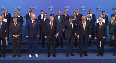 NATO Zirvesi'nde beyaz ayakkabı detayı dikkat çekti