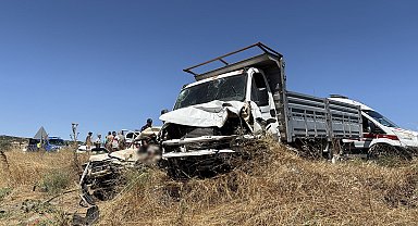 Otomobil ile kamyonet kafa kafaya çarpıştı; 1 ölü 1 yaralı