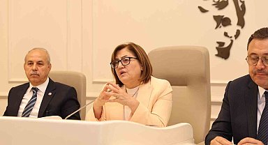 Şahin, Şehitkamil muhtarlarıyla bir araya geldi