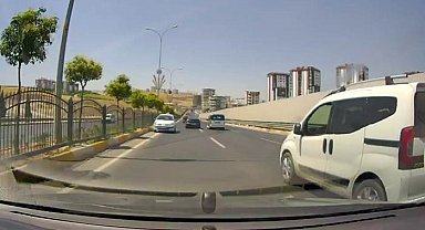 Şanlıurfa'da ters yönde ilerleyen sürücü kamerada