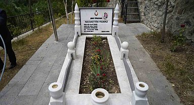 Şehit öğretmen Necmettin Yılmaz şehadetinin 9. yılında kabri başında anıldı
