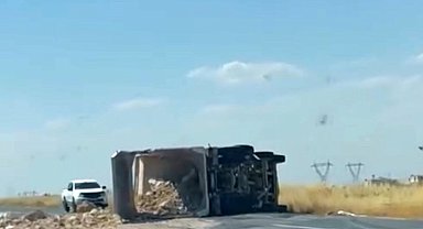 Siirt'te kamyon devrildi: 1 yaralı