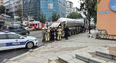Sultangazi'de tankerden çıkan basınçlı hava paniğe neden oldu