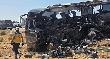 Suriye'de iki otobüs kafa kafaya çarpıştı: 35 ölü, 30 yaralı