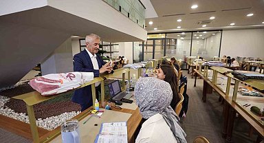 Tahmazoğlu: "Gençlerimizin her adımında yanlarındayız"