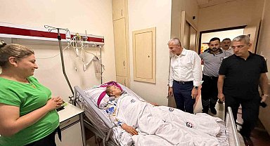 Tahmazoğlu'ndan hastalara moral, sağlık çalışanlarına destek ziyareti