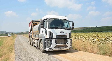 Tarsus'ta kırsal yollar sathi asfaltla yenileniyor