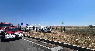 Tekirdağ'da kamyon ile otomobil çarpıştı: 2 ölü, 3 yaralı