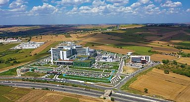 Tekirdağ'da Şehir Hastanesi ulaşımını rahatlatacak köprülü kavşakta önemli aşama