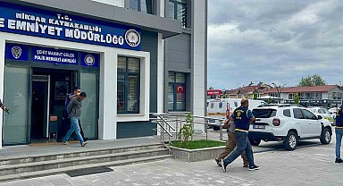 Tokat'ta lastik hırsızlığı yapan şüpheliler Sivas'ta yakalandı