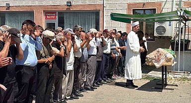 Trafik kazasında hayatını kaybeden çift son yolculuğuna uğurlandı
