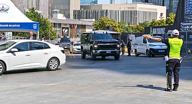 Trump 'Canavar' ile otelden ayrıldı