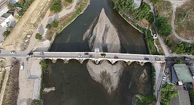 Tunca Nehri alarm veriyor: Sular çekildi, kirlilik gün yüzüne çıktı