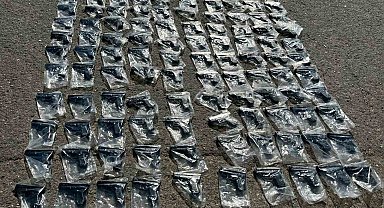 Tuzla'da durdurulan otobüsten cephanelik çıktı: 120 silah ele geçirildi