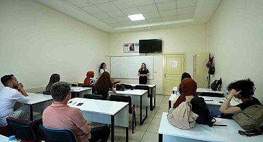 Ücretsiz İngilizce ve Almanca Konuşma Kulübü açıldı