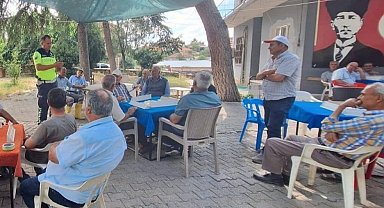 Uşak'ta çiftçilere traktör kazalarına karşı bilgilendirme semineri