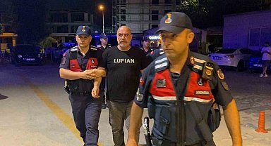 Uyuşturucudan gözaltına alınan Ezel Akay'ın kenevir tarlasına çevirdiği evinden şok görüntüler