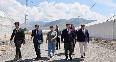 Vali Aydoğdu Toplu Sera Bölgesi'nde üreticilerle buluştu