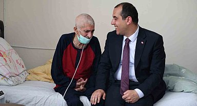 Vali Taşolar'dan, Tuzluca Şehit ve Gazi Aileleri Derneği Başkanı Türkan'a geçmiş olsun ziyareti