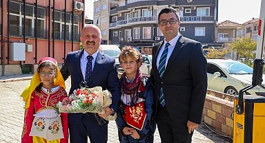 Vali Varol, Yenipazar'da kurumları ziyaret edip vatandaşlarla buluştu