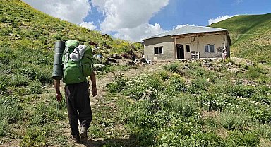 Van'da 25 kilometrelik doğa yürüyüşü Çalyan Gölü'nde sona erdi