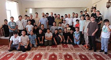 Yaz Kur'an kursu öğrencilerine dijital farkındalık eğitimi