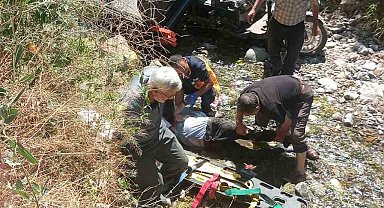 3 tekerlekli motor dere yatağına devrildi: Dede öldü, 2 torunu yaralandı