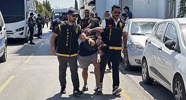Adana'daki kadın cinayetinde 13 tutuklama: Katil zanlısı İstanbul'da petshopta yakalandı