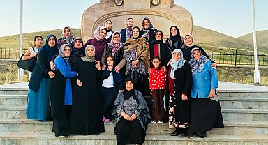 AK Parti Erzincan Kadın Kolları Otlukbeli'nde kadınlarla buluştu