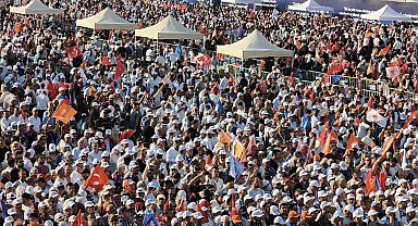 AK Parti'nin 25. yıl mitingine vatandaşlardan yoğun ilgi