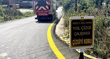 Akçakoca'da köy yollarında yol çizgileri ve kasisler yenilendi