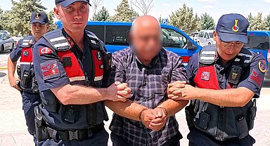 Aksaray'da 2 kişiyi tabancayla öldüren zanlı adliyeye sevk edildi