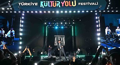Alişan, Nevşehir Kültür Yolu Festivali'nde sahne aldı