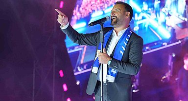 Alişan'dan Erzurum'da türkü dolu festival akşamı
