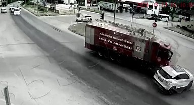 Amasya'da yangına giden itfaiye aracı otomobile çarptı