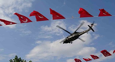 Ani'nin fethinin 962. yıl dönümünde Çelik Kanatlar'ın gösterisi nefes kesti