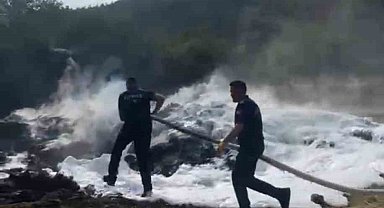 Anız yangınında 3 dönüm alan ile traktör ve patoz makinesi zarar gördü