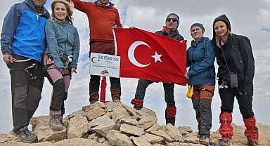 Ankara'dan Hakkâri'ye uzanan zirve macerası: 7 dağcı Reşko'yu aştı