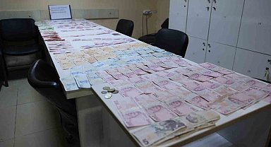 Antalya'da yakalanan dilencinin üzerinden 17 bin TL çıktı