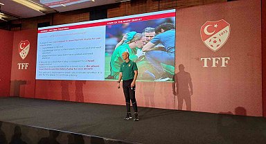 Anthony Taylor, yeni oyun kurallarıyla ilgili basın mensuplarıyla söyleşi gerçekleştirdi