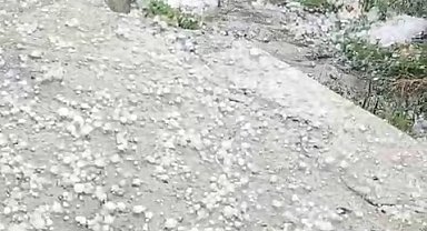 Ardahan'da dolu yağışı etkili oldu