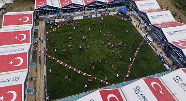 Arnavutköy'de ata sporu heyecanı: 11. Geleneksel Yağlı Güreşler Dursunköy'de düzenlendi