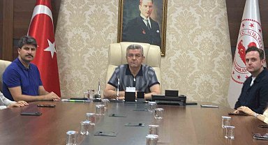 Artvin Valisi Ergün'den Hopa'daki şüpheli cisim ile ilgili açıklama: "Endişe edilecek bir durum yok, yol yeniden trafiğe açıldı"