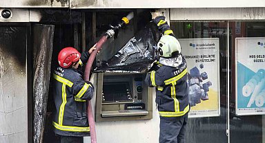 ATM'de çıkan yangın paniğe neden oldu