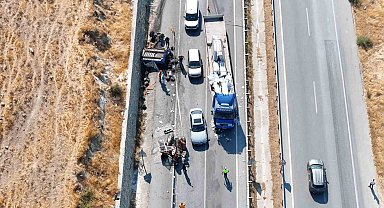 Aydın'da traktör tırla çarpıştı: 1 ölü, 2 yaralı
