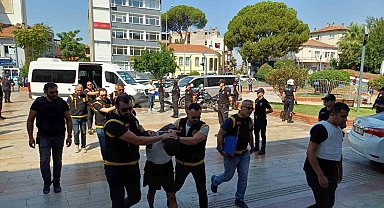 Aydın'daki telefoncu cinayetinde 4 şüpheli adliyeye getirildi