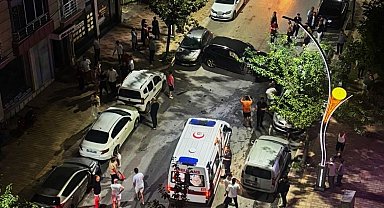 Bafra'da kontrolden çıkan otomobil park halindeki 6 araca çarptı