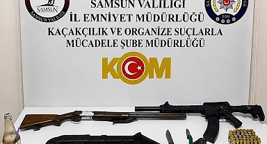 Bafra'da ruhsatsız silah operasyonu: 3 gözaltı
