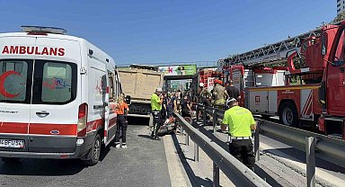 Bağcılar'da hafriyat kamyonunun altında kalan motosikletli hayatını kaybetti