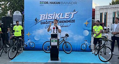 Bahçelievler'de 100 çocuğa bisiklet dağıtım töreni